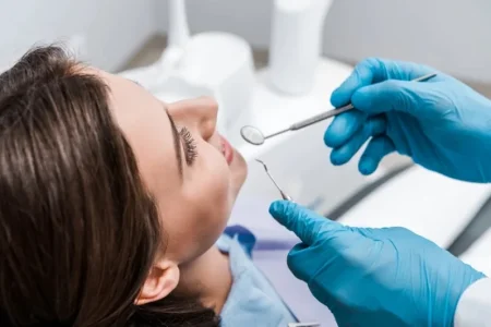 Stomatoloq BUNA GÖRƏ CƏRİMƏLƏNDİ