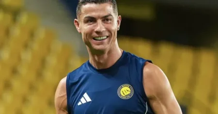 Ronaldodan sərt reaksiya:  “Onlar axmaqdır! Futbolu heç başa düşmürlər, amma fikirlərini bildirirlər”