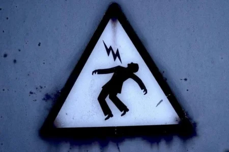 Su hovuzunda elektrik cərəyanı ÖLDÜRDÜ-DƏHŞƏTLİ HADİSƏ
