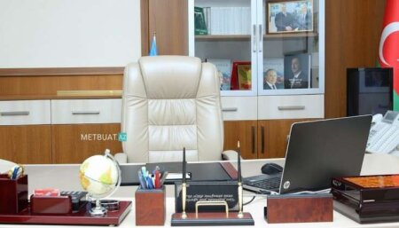 42 yaşında universitet bitirib, 20 ildir icra başçısıdır - FOTO