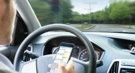 Sükan arxasında telefon işlədən sürücülərə XƏBƏRDARLIQ