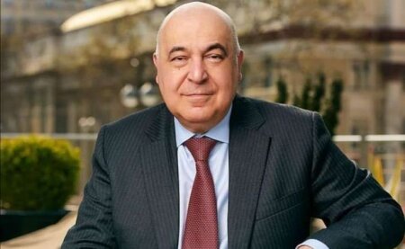 Çingiz Abdullayev Ramiz Mehdiyevdən kitab yazacaq