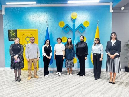 MEK-in elmi katibi Beynəlxalq Məktəb Kitabxanaları Gününə  həsr olunmuş tədbirdə çıxış edib