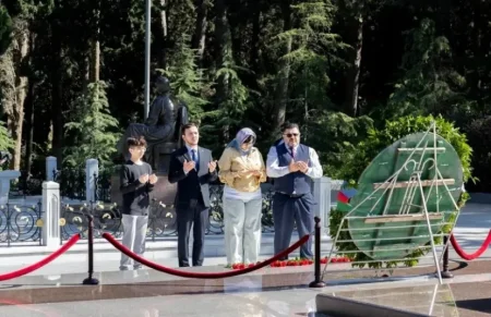 Rəsul Quliyevin ailə üzvləri 30 ildən sonra ilk dəfə Azərbaycana gəlib - FOTO