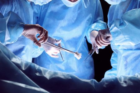 Burun əməliyyatdan sonra qızın komaya düşməsinə görə klinika barədə protokol hazırlanıb