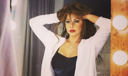 Xalq  ARTİSTİ YARI ŞILPAQ VƏZİYYƏTDƏ SƏHNƏYƏ ÇIXDI-DİQQƏT-DİQQƏT!/VİDEO