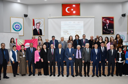 “Nar” Azərbaycan dilinə həsr olunmuş beynəlxalq simpoziuma dəstək olub