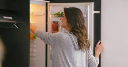 Südü illərdir soyuducuda səhv yerdə saxlayırmışıq