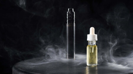 Elektron siqaretlərin qadağası ilə bağlı layihəni ilk oxunuşda qəbul edildi