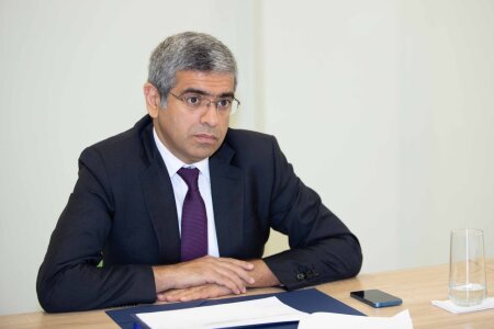 65 yaşına çatmadan vəfat edənlərin pensiya kapitalı ailə üzvlərinə veriləcək? – Nazirdən AÇIQLAMA