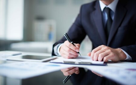 Xüsusi icra məmurları ilə bağlı qaydalar təsdiqləndi