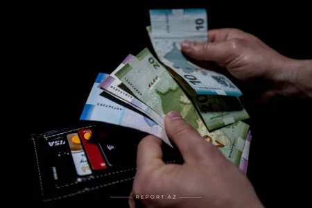 Azərbaycanda informasiya və rabitə sektorunda orta maaş 12 % artıb