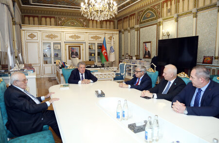 Birinci Türkoloji Qurultayın 100 illiyi ilə bağlı geniş fikir mübadiləsi aparılıb