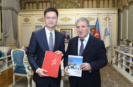 Akademik İsa Həbibbəyli Çin Elm və Texnologiya Assosiasiyanın direktoru ilə görüşüb