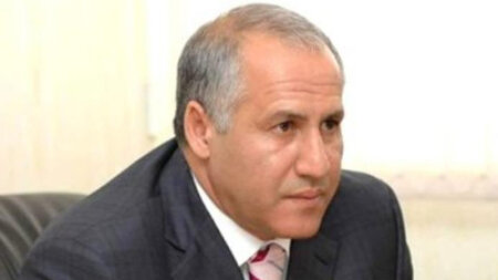 Sabiq nazir külli miqdarda borca düşdü (FOTO)