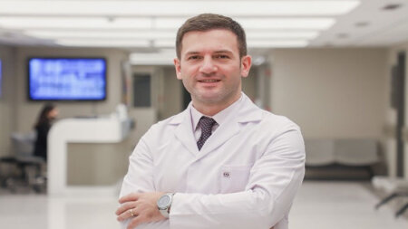 Tanınmış plastik cərrahın icra etdiyi əməliyyatdan verilən şikayət üzrə araşdırma başladı