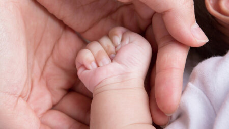 7 aylıq UŞAQ qızdırmadan öldü-TƏCİLİ