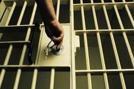 FHN-in dələduzluq edən əməkdaşı məhkəmə zalından azadlığa buraxıldı