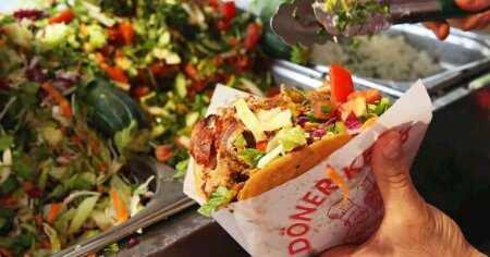 Dönər həqiqətən ən sağlam "ayaqüstü" yeməkdir? — AÇIQLAMA