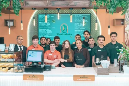 Alyona Əliyeva Bakıda ilk inklüziv iaşə obyekti olan "Kaşalata" kafeni ziyarət edib