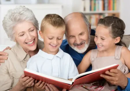 Nəvələrlə ünsiyyət beynin gənc qalmasına kömək EDİR