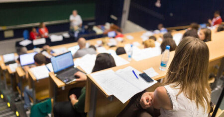 İkinci ali təhsil alanların NƏZƏRİNƏ: Tələbə krediti almaq üçün...