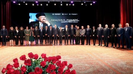 “Veysəloğlu”nun sponsorluğu ilə ərsəyə gələn “Naxçıvan Maarifi” sənədli-bədii filminin təqdimatı keçirilib
