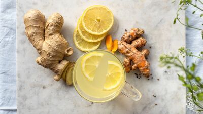 İmmuniteti gücləndirən zəncəfil və limon qarışığı