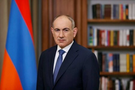 Paşinyan: Ermənistan mayın sonlarında son illərdə alınmış hərbi texnikanı göstərəcək