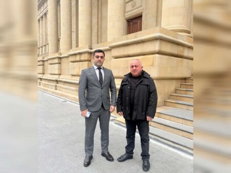 Gəncəli Mübariz" kimi tanınan Ramin Niyazovun iş adamı Eldəniz Verdiyev barəsində ŞİKAYƏTİNƏ MƏHKƏMƏDƏ BAXILIB