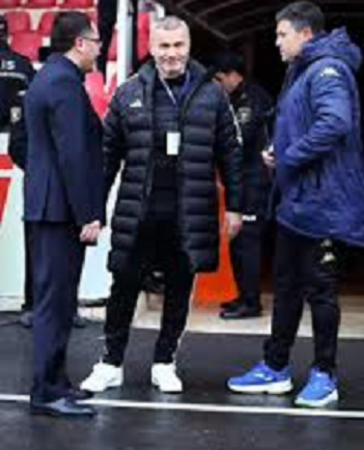 Gəlişi ilə Qurban Qurbanovun üzünü güldürən şəxs kimdir? - VİDEO