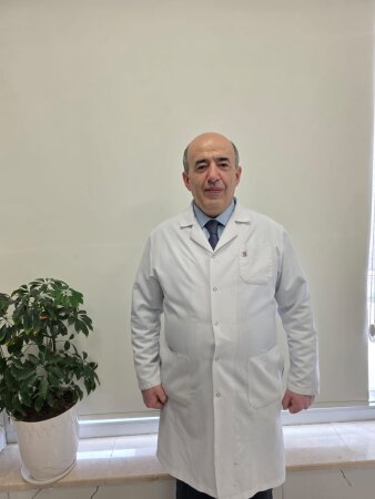 Tanınmış  ümumi cərrah Samir Hacıbabayev: “Xalq tibbi öz hissəsi kimi hiss etməlidir...”