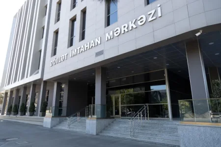 Buraxılış imtahanında 9 nəfərdə mobil telefon AŞKARLANDI