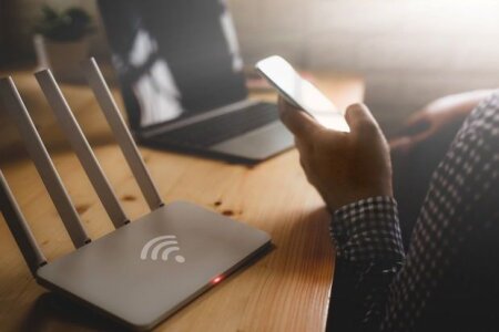 Pulsuz "Wi-Fi" təhlükəsi - VİDEO