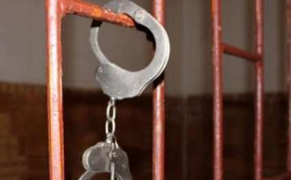 Keçmiş vəzifəli şəxsə qarşı dələduzluq edən amnistiyaya düşdü