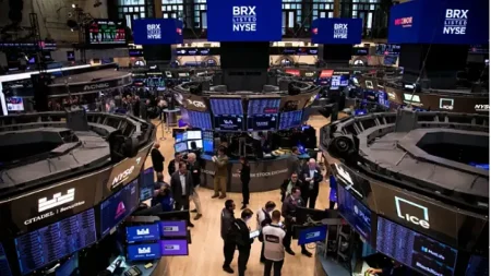 Azərbaycan vətəndaşlarının xarici birjalara yatırımları ötən il 400 milyon manatı keçib