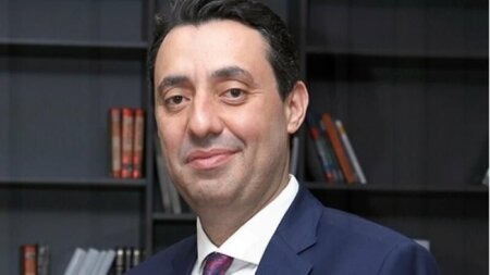 Ehtiram Quliyev əsəbiləşdi: ""Əliyargillər"dən canımız qurtarmalıdır, haqqımız haramı olsun"