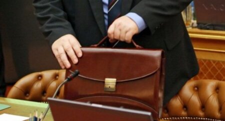 Azərbaycanda 2 universitet 56 vəzifəyə işçi axtarır - SİYAHI