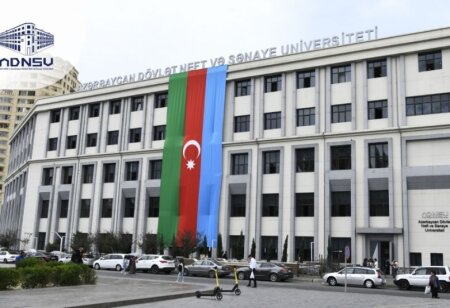 Tələbələr ADNSU-dan şikayət etdilər: “Müəllim balı qaldıranda töhmət verilir, ixtisaslarımız dəyişdirilib, təqaüdü vermirlər...”