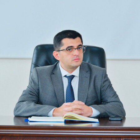 Rüfət Əzizovun rektoru olduğu ADNSU-da 192 min manatlıq aviabilet alınır