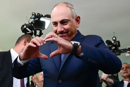 QƏLƏBƏ çalan Paşinyan  hökuməti təkbaşına quracaq