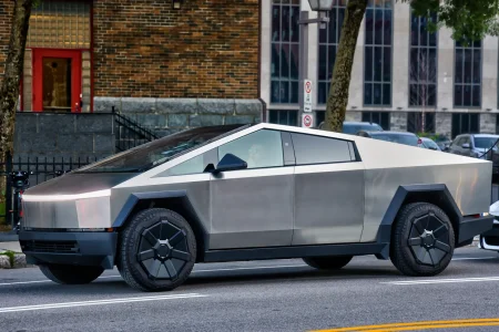 Azərbaycanda neçə Tesla var? – Rəsmi statistika