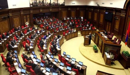 Sabah Ermənistanda parlament seçkiləri keçiriləcək