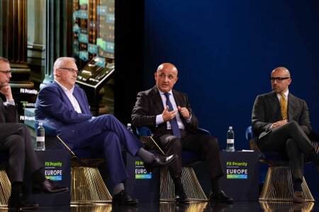 ARDNF-nin İcraçı direktoru İtaliyaya işgüzar səfəri çərçivəsində Romada keçirilən "FII Priority Europe" Forumunda iştirak edib