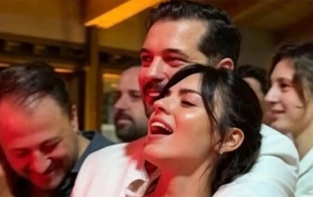 Çağatay sevgilisi ilə toyda - FOTO