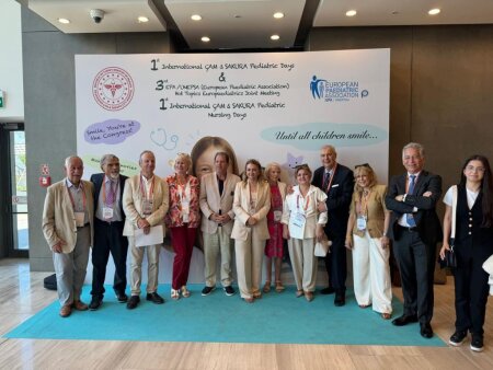 Azərbaycanlı alimlərin iki elmi araşdırması Avropa Pediatriya Assosiasiyasının konqresində təqdim edilib