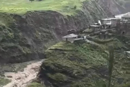 Dağıstanda sel bəndi dağıtdı, sakinlər təxliyə edildi