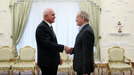 Şahin Mustafayev Pezeşkianla görüşdü