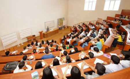 Bu Universitetdə dərslər onlayn oldu