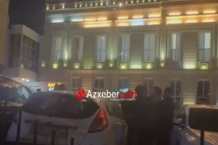 “Təbrik” şadlıq sarayının qarşısında kütləvi dava - Anbaan video